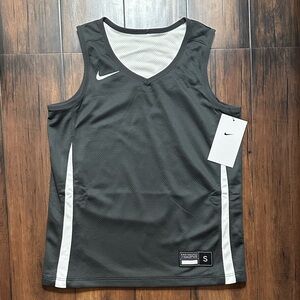NIKE BOYS BASKETBALL JERSEY